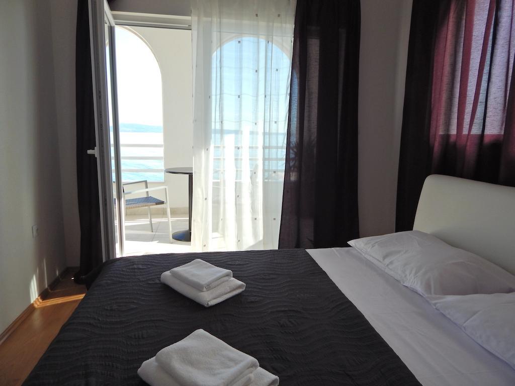 Sea Star Apartments Podstrana Esterno foto